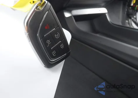 2024 Cadillac Lyriq Sport W/1Sk z USA, uszkodzony, nr VIN 1GYKPWRL4RZ125218